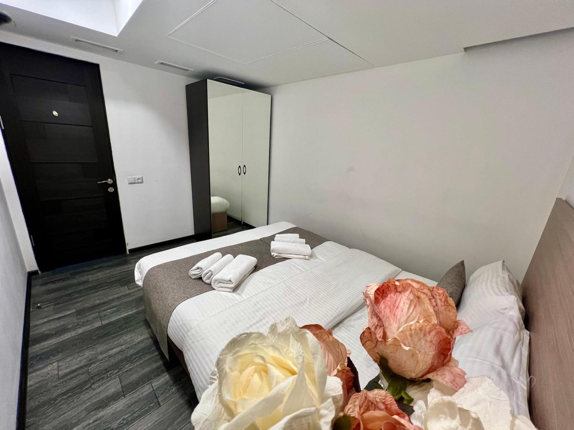 Yvn Tumanyan Apart-Hotel Jerevan Eksteriør billede
