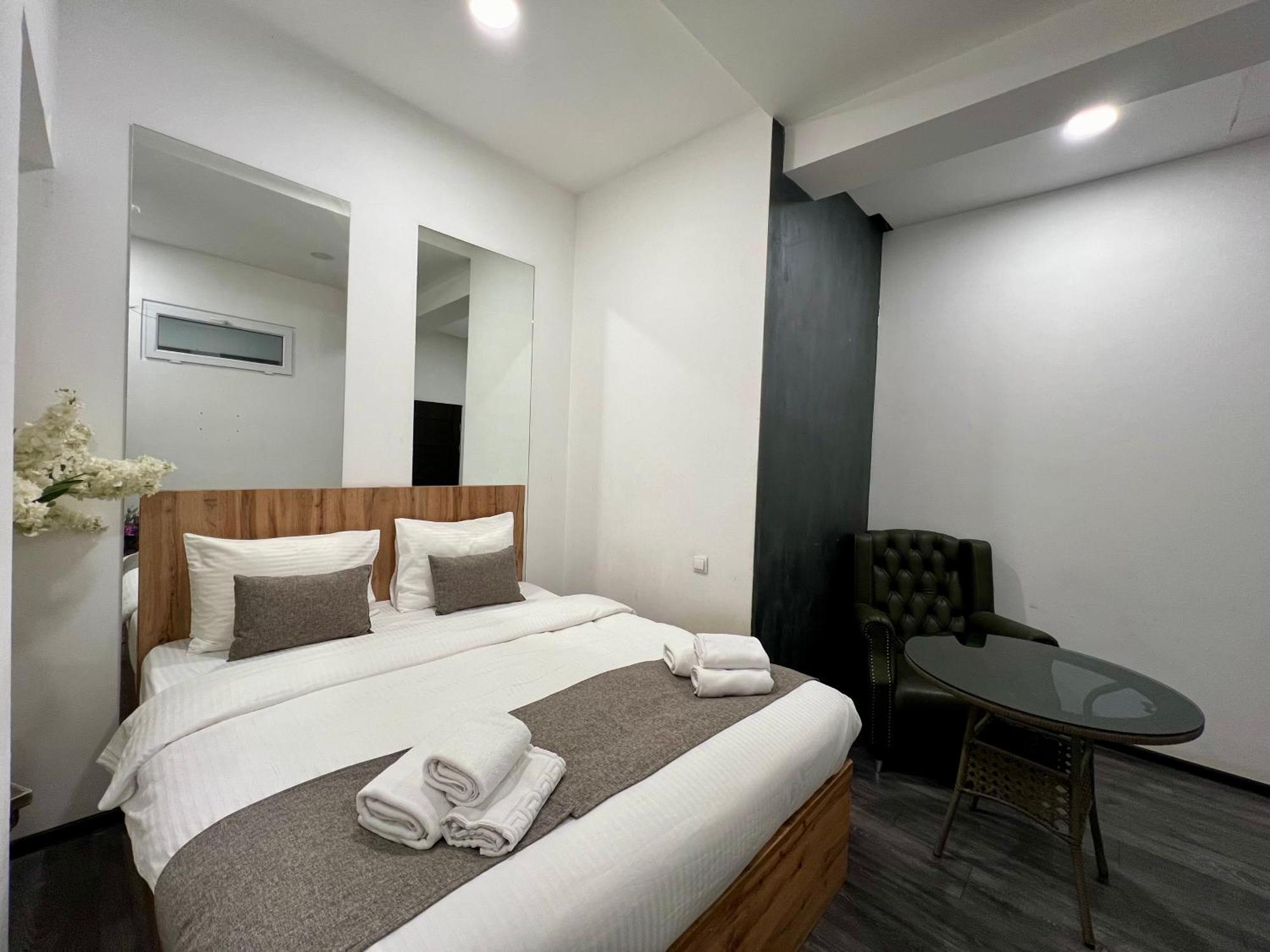 Yvn Tumanyan Apart-Hotel Jerevan Eksteriør billede